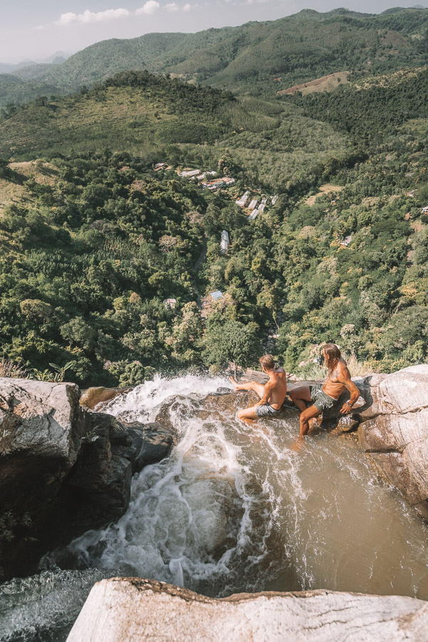 diyaluma falls, diyaluma waterfall, diyaluma ella, diyaluma falls koslanda, diyaluma falls sri lanka, waterfalls badulla, most beautiful waterfalls sri lanka
